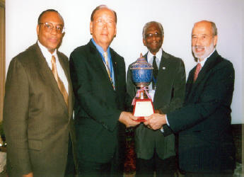 Mr. U.S. Chung, President and CEO, Korea Tourism Associations receives award on behalf of Mr. Chung Ju Young (1915  2001), Founder, Hyundai Business Group.